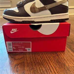 Nike low dunks Kids Sneakers Brown and White